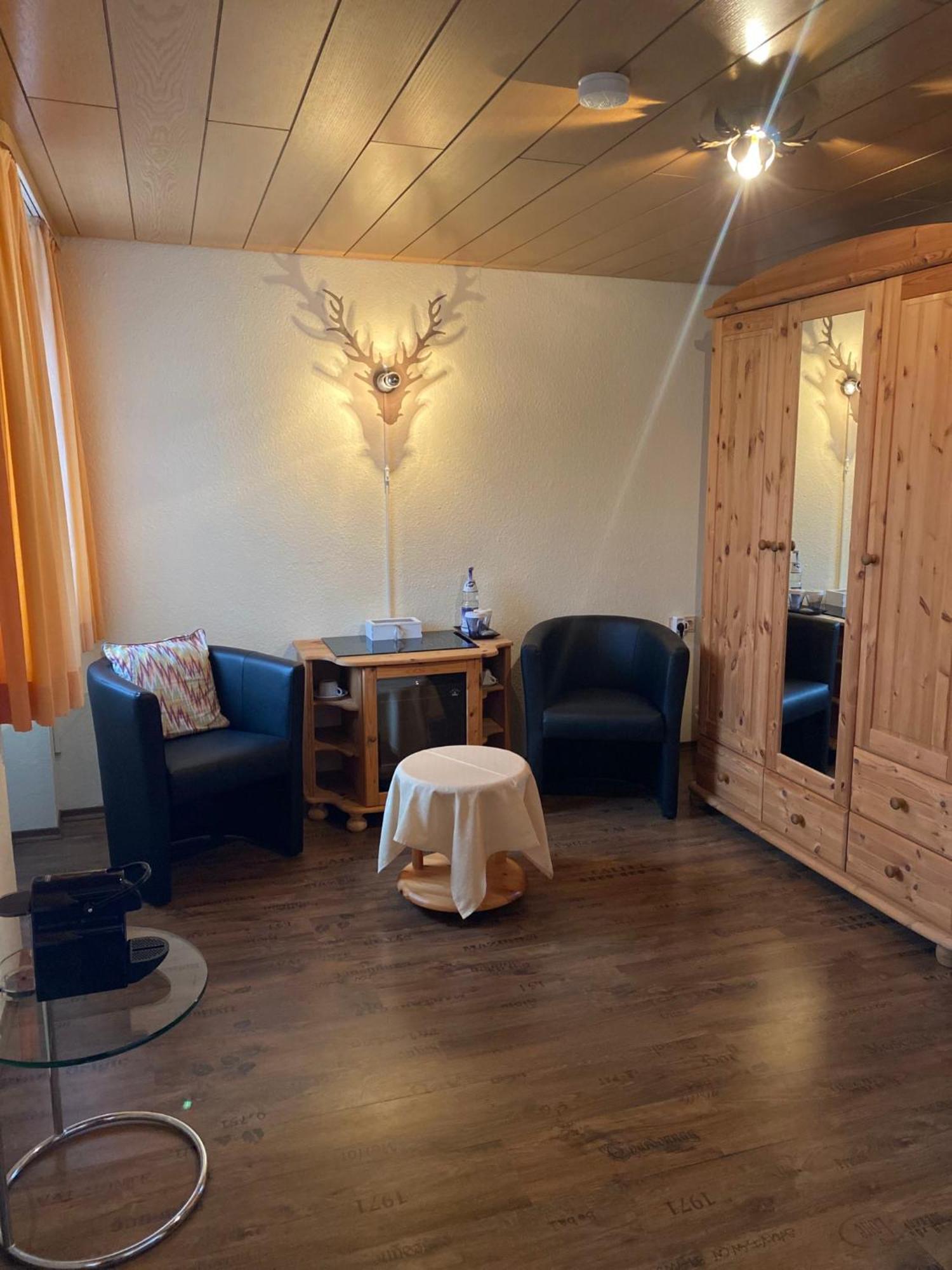 רינגסהיים Gasthaus Zum Hirschen מראה חיצוני תמונה
