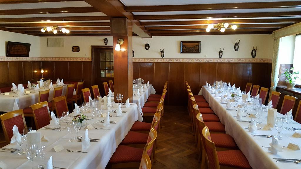 רינגסהיים Gasthaus Zum Hirschen מראה חיצוני תמונה