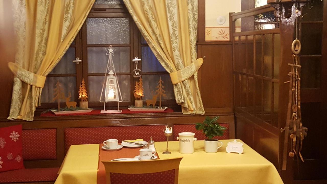 רינגסהיים Gasthaus Zum Hirschen מראה חיצוני תמונה